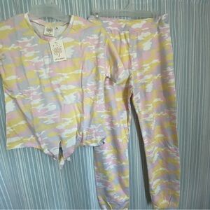 Self Esteem brand. 100% Cotton. XL/16 Camo T-Shirt & Pants set.